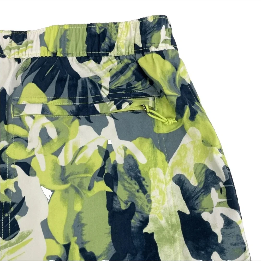 The North Face Class V Pull Green Tropical Floral Shorts Mens XL FlashDry‎ $50